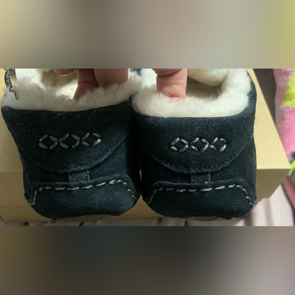 Ugg W Ansley. Black. USA size 7 women. - Picture 6 of 10